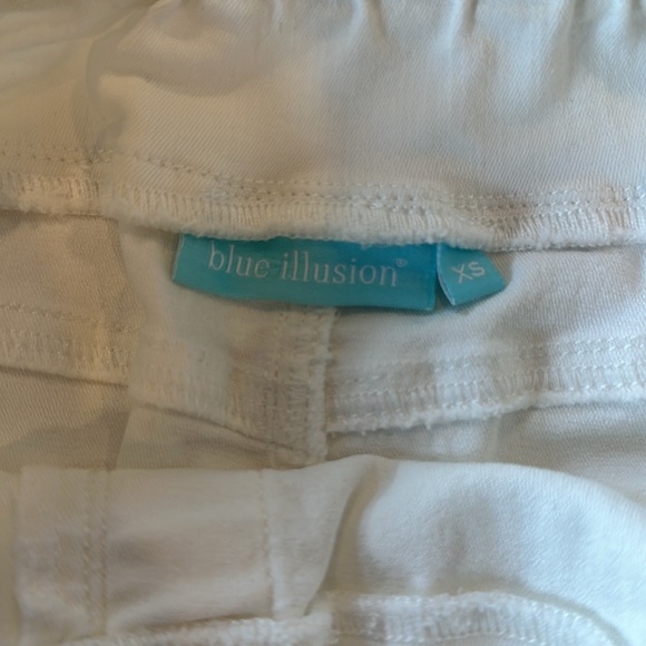 Blue Illusion White skirt.  XS. - Picture 7 of 8